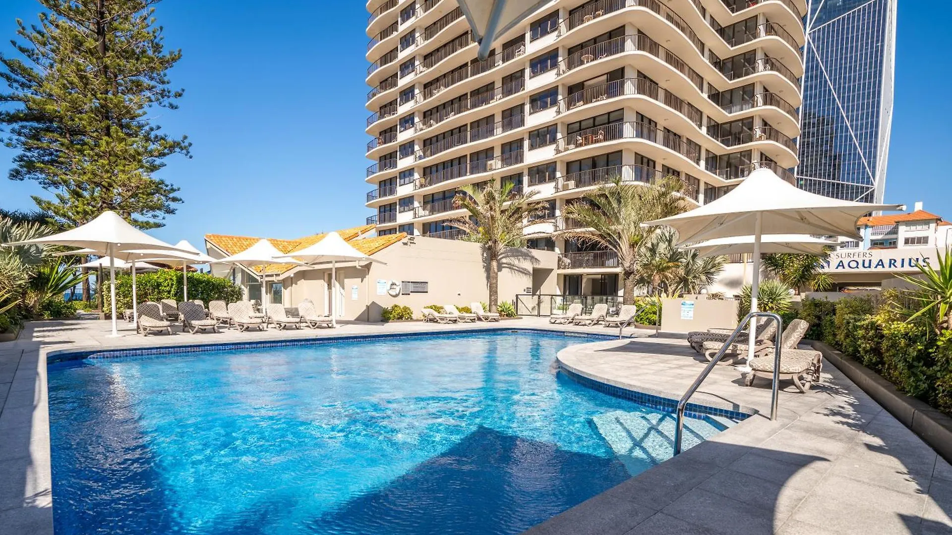 Surfers Aquarius On The 4*