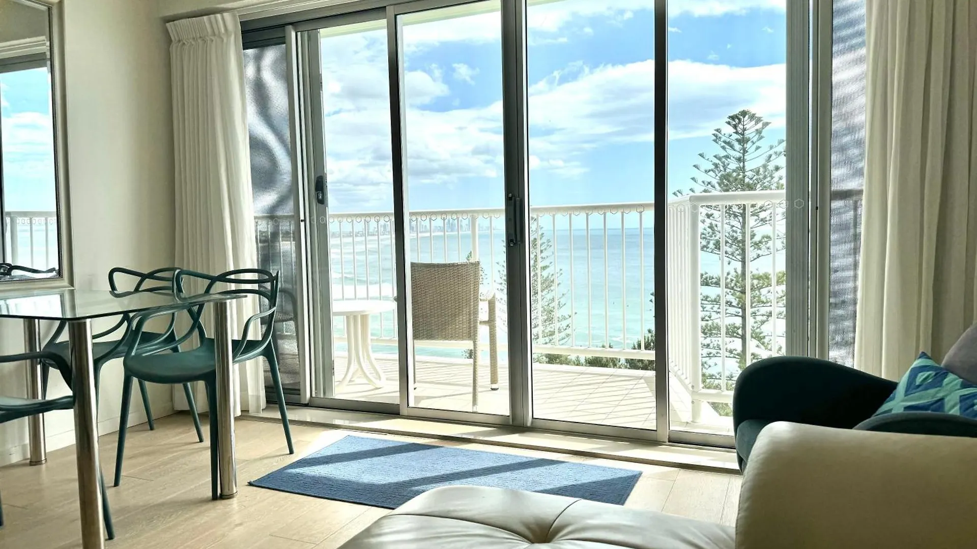 Aparthotel Hillhaven 4*