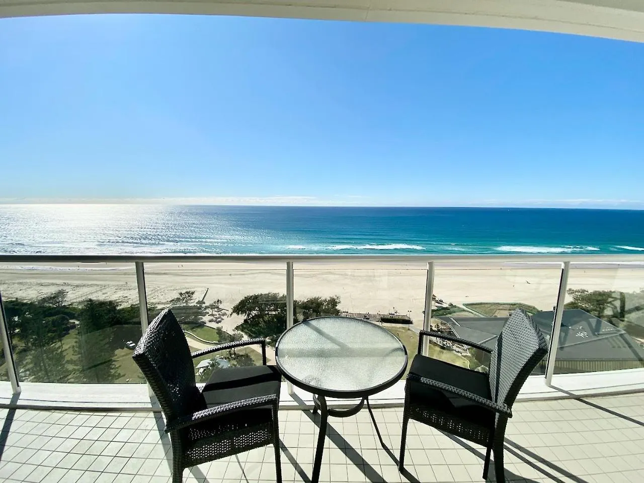 Beachfront On Oasis Centre, Air On Broadbeach 1503 غولد كوست