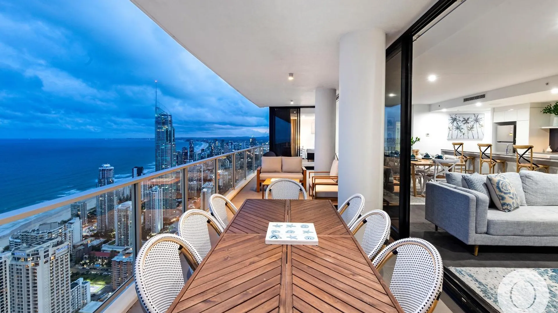 Apartment Ocean View Executive Penthouse At Circle On Cavill *