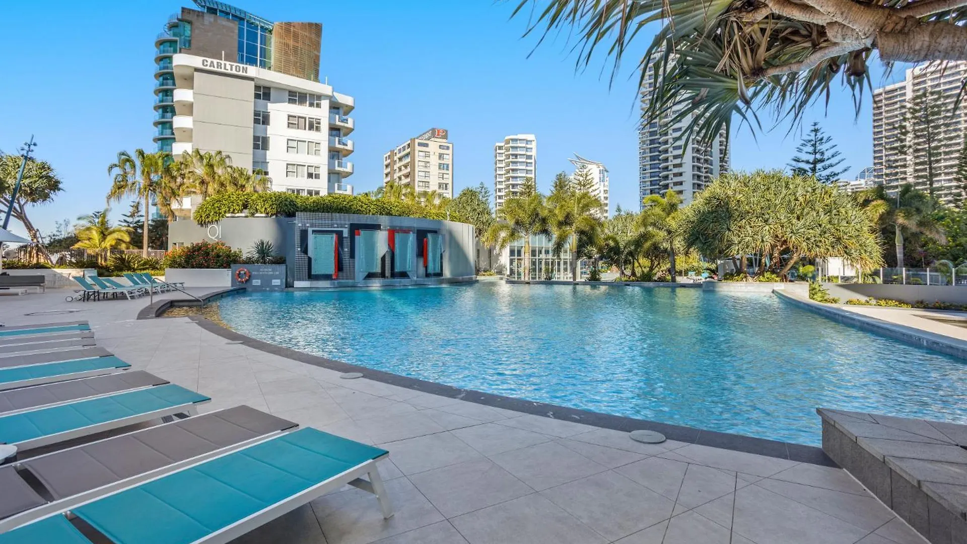 Oceanview 2-bed With Pool, Sauna, Gym & Parking Apartment *