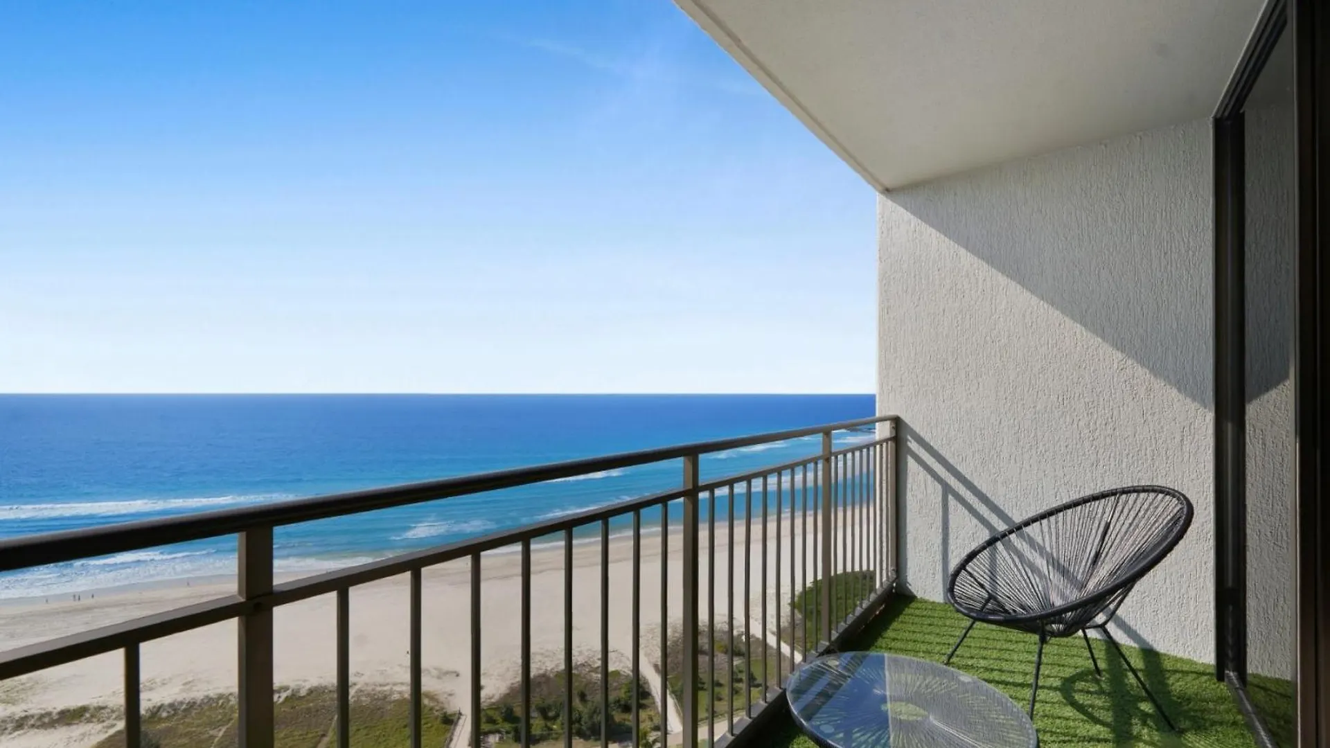 2-bedroom With Impeccable Ocean Views *