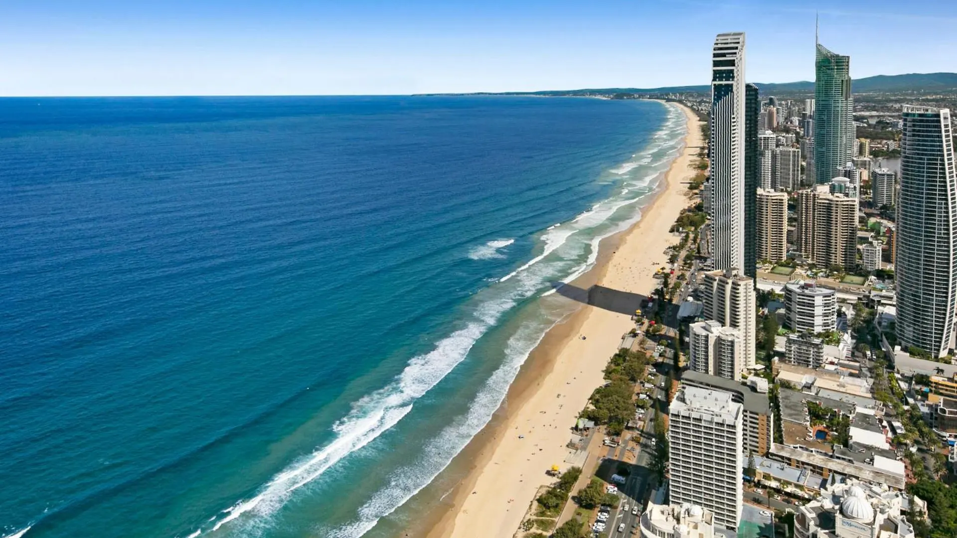 Oceanfront 2-bed With Spectacular View, Pool & Gym