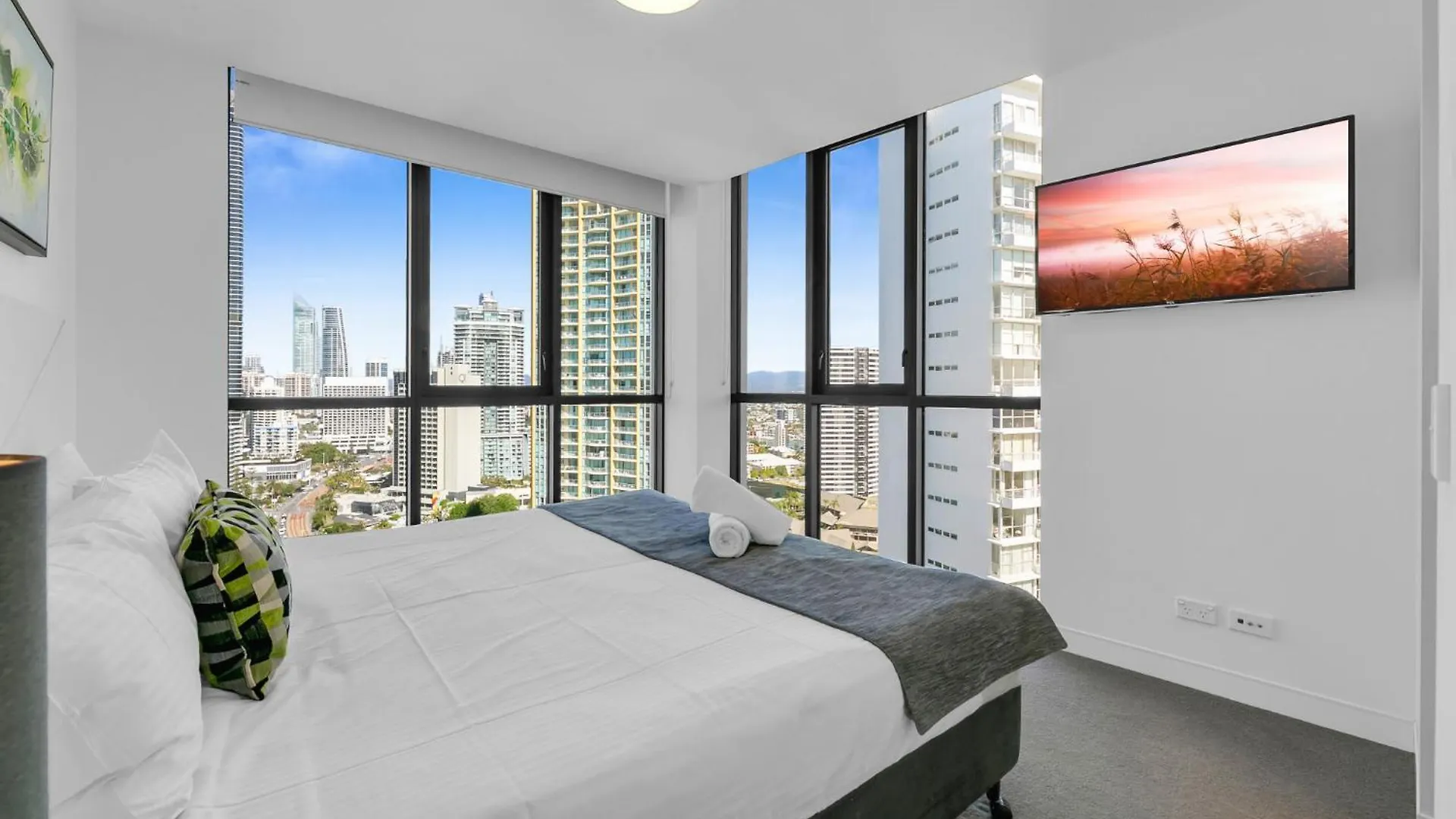 Wonderful 2-bed With Pool, Gym & Scenic Views 아파트 *
