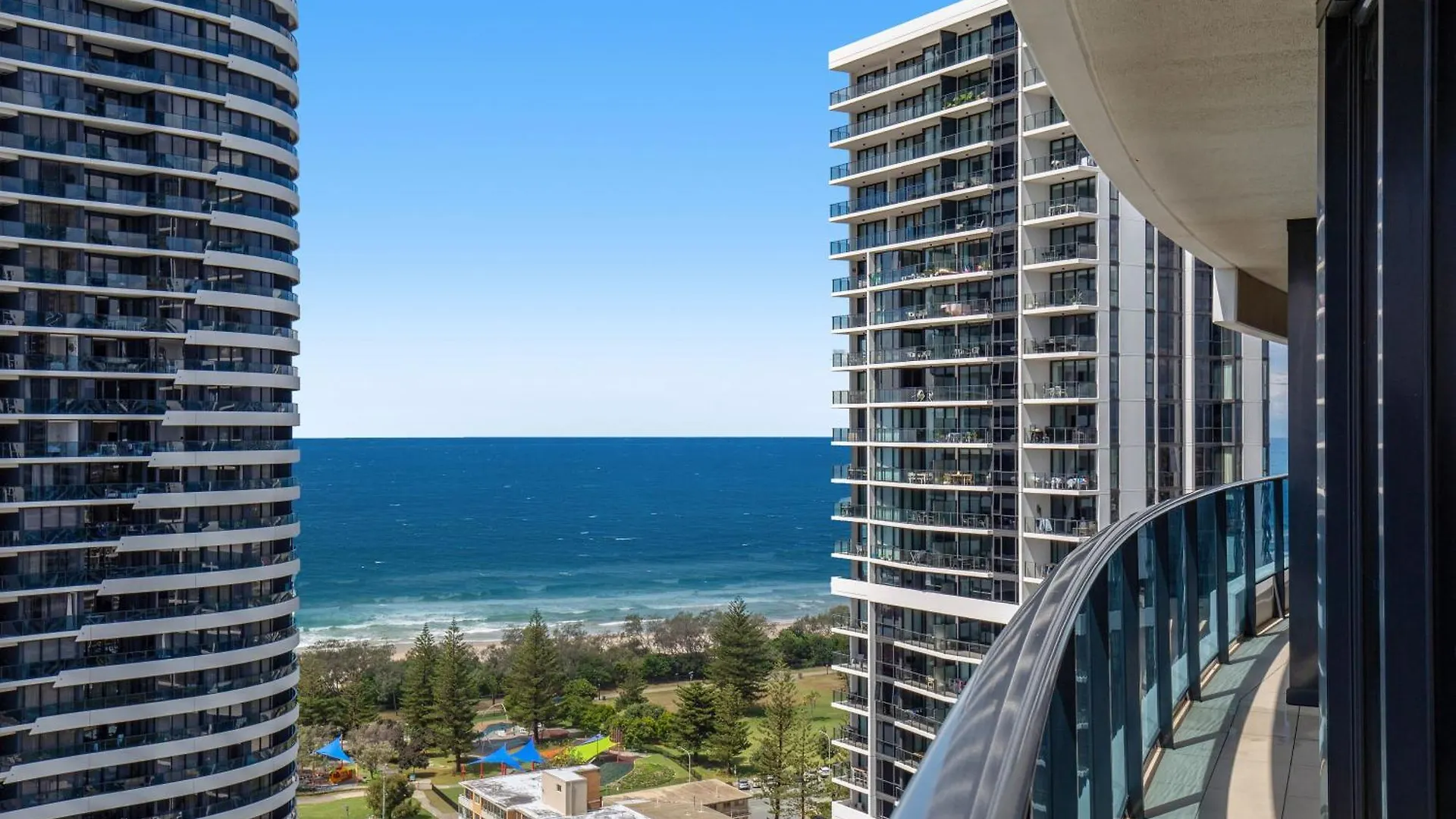 Apartment Stylish 21st Floor Oracle Tower 2 Ocean Views Free Parking Gold Coast