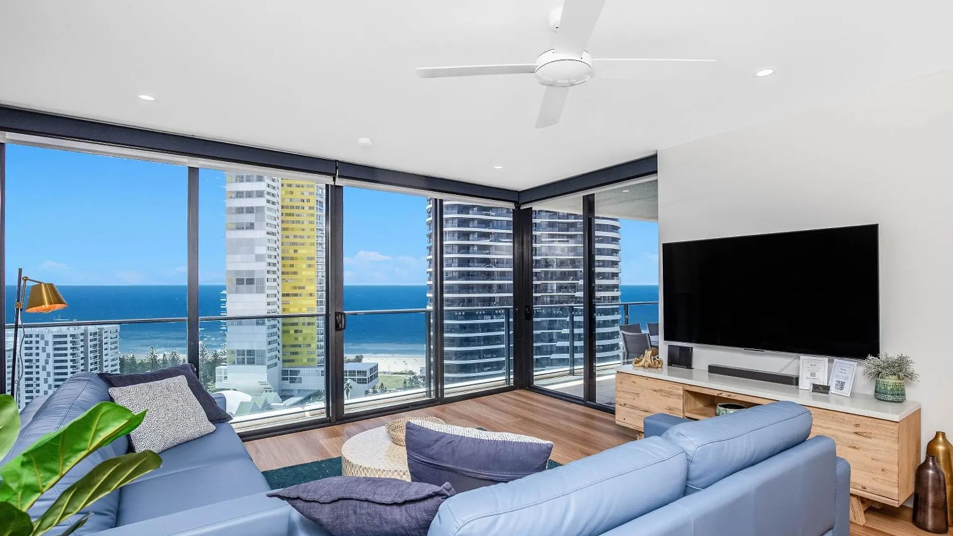Apartment Stylish 21st Floor Oracle Tower 2 Ocean Views Free Parking Gold Coast