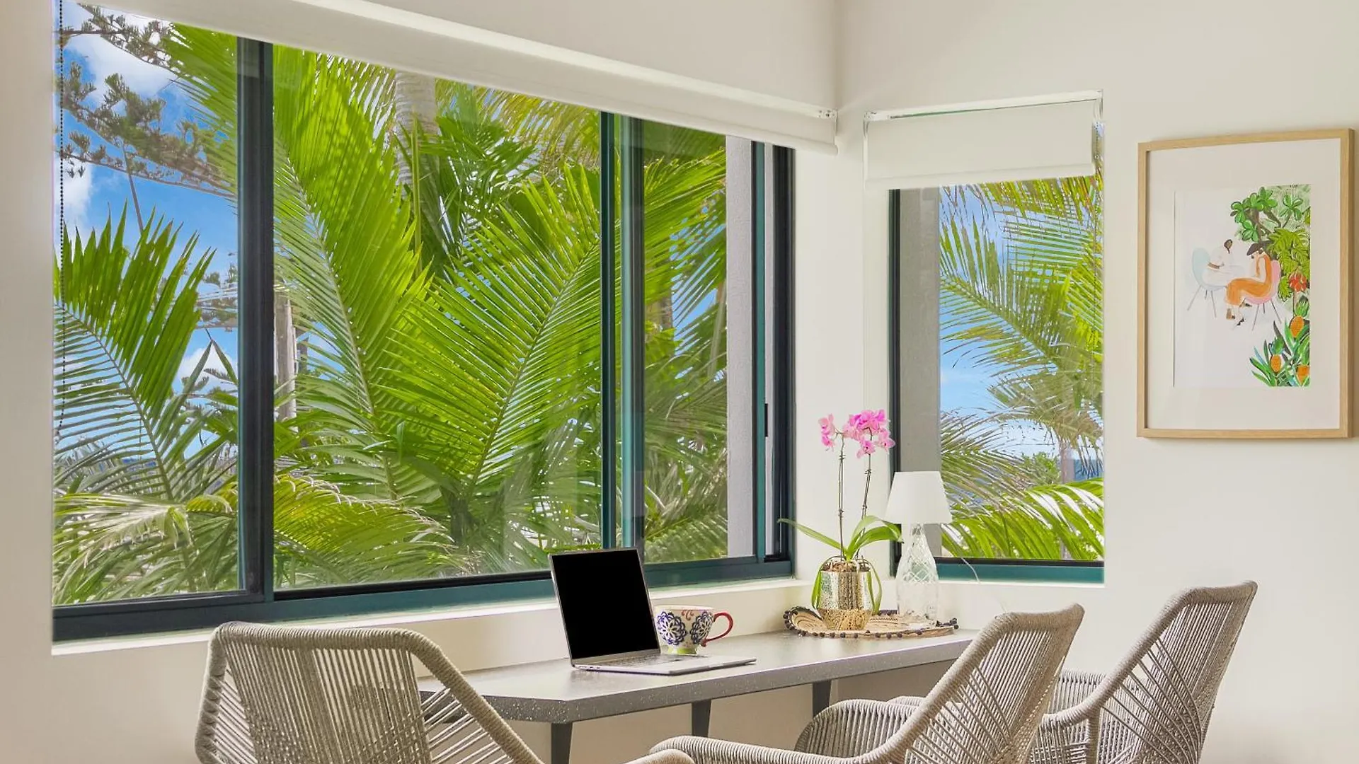 Bilinga Bliss - Luxury Beachfront Apartment Gold Coast