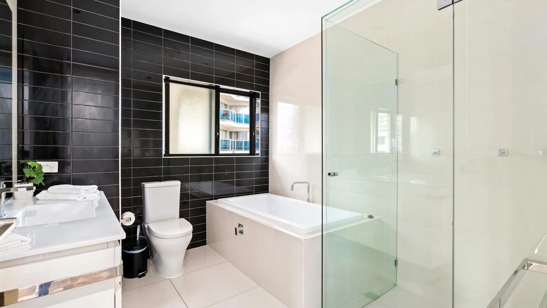 Driftwood In Surfers Paradise - Privately Managed * Gold Coast