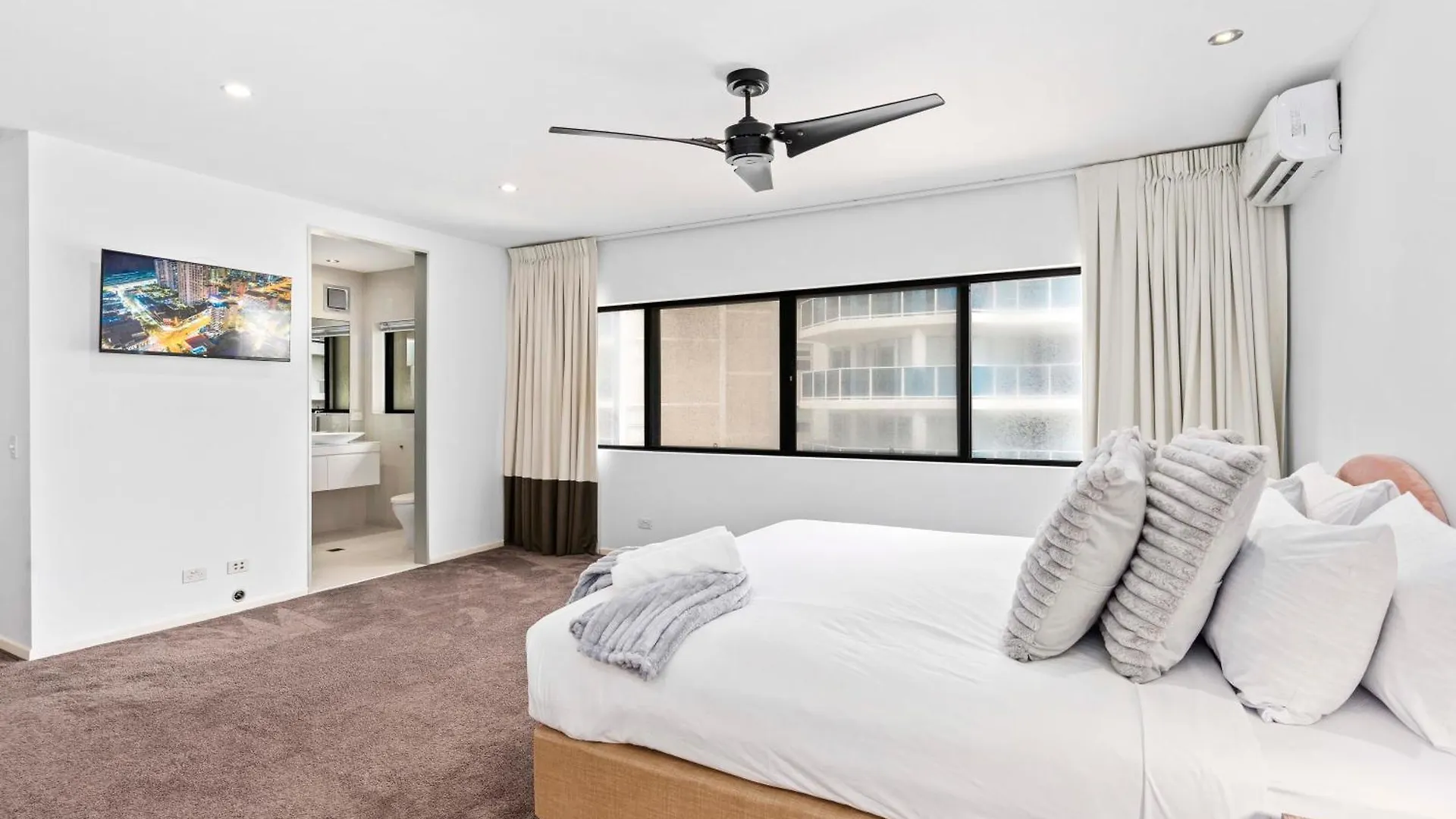 Driftwood In Surfers Paradise - Privately Managed