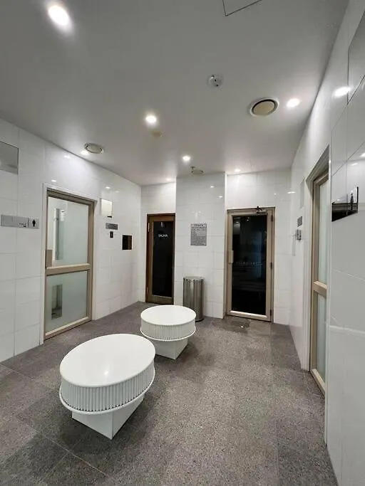 Apartment Bliss By The Ocean Beautiful Views, Walk To Beach! *