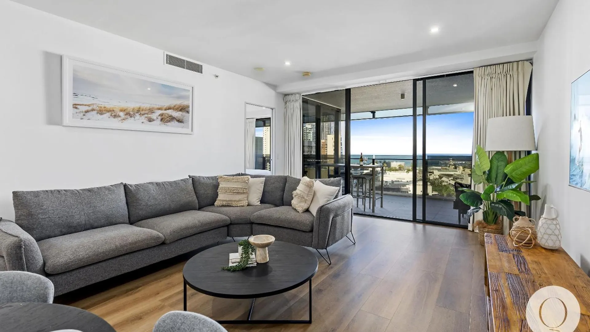 Kids Free In Ocean View 1 Bedroom Spa At Circle On Cavill - Q *
