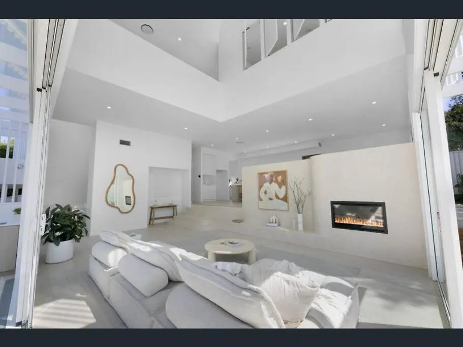 Luxury Mermaid Waters Holiday home
