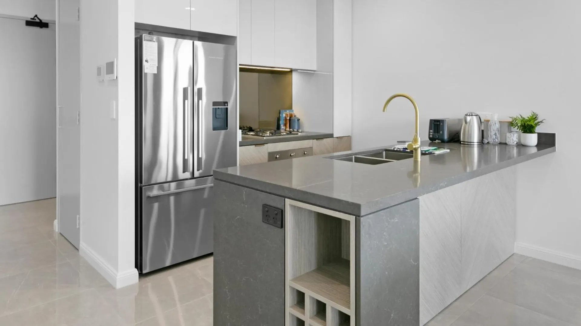 아파트 Oceanfront 2-bed With Spectacular View, Pool & Gym