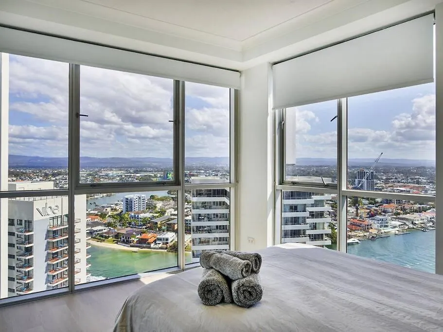 Luxurious In Surfers Gold Coast