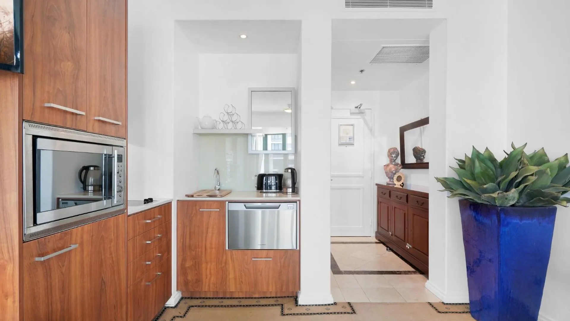 Apartment Oceanview 1-bed Sub Penthouse With Pool & Gym *