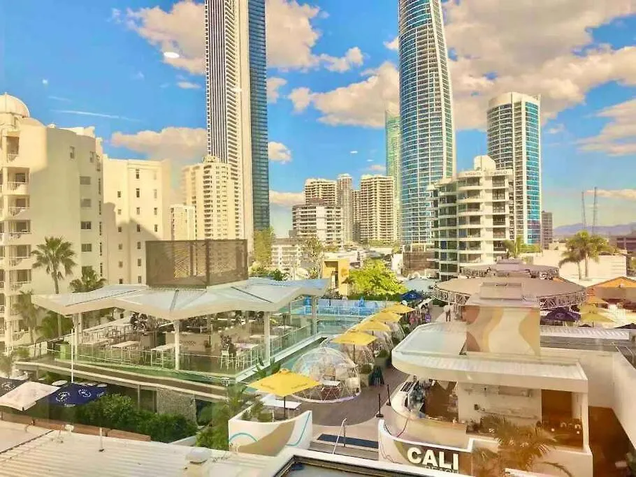 Sea Views, 150 Mtrs To Surfers Beach, Ideal Location For Surfers Paradise