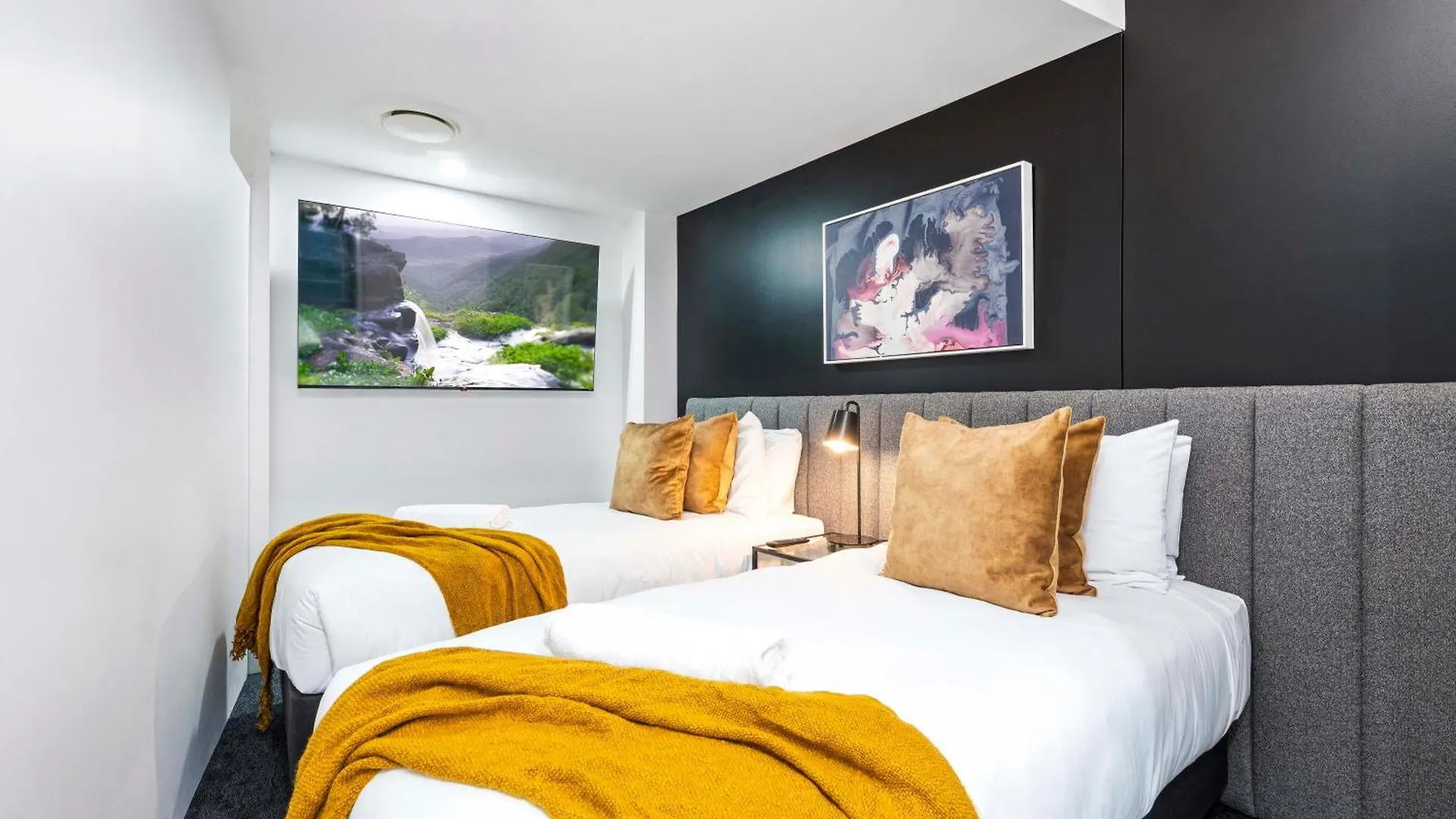 Q Tower At Surfers Paradise - From Level 3 - Private & Self Contained * Gold Coast
