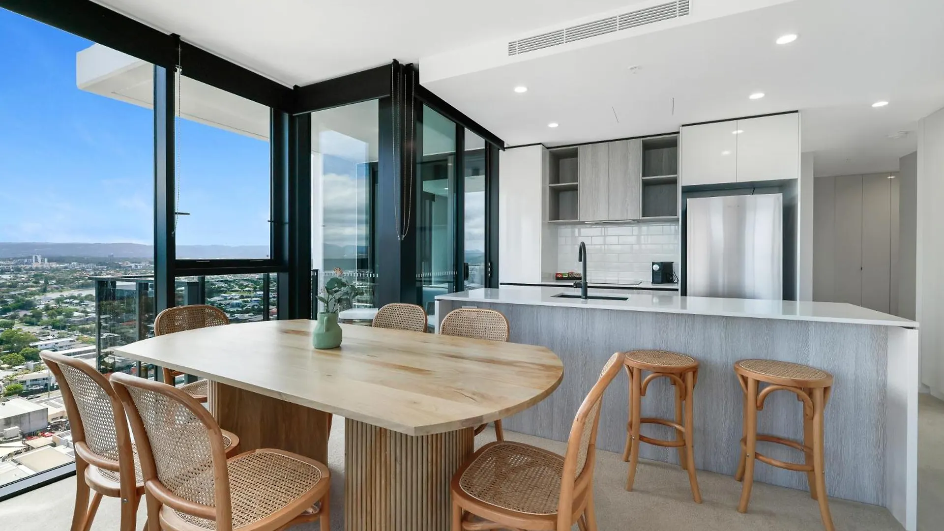 Aparthotel Sandbar Burleigh Gold Coast