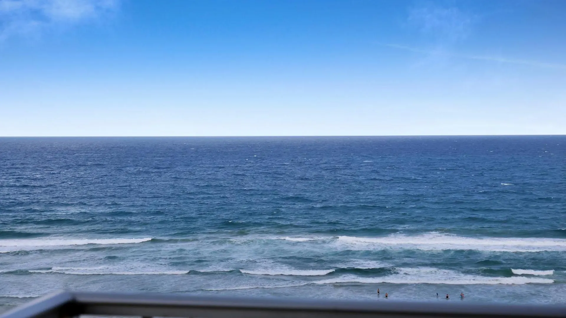 Ocean View 2-bed With Pool, Tennis Court & Bbq