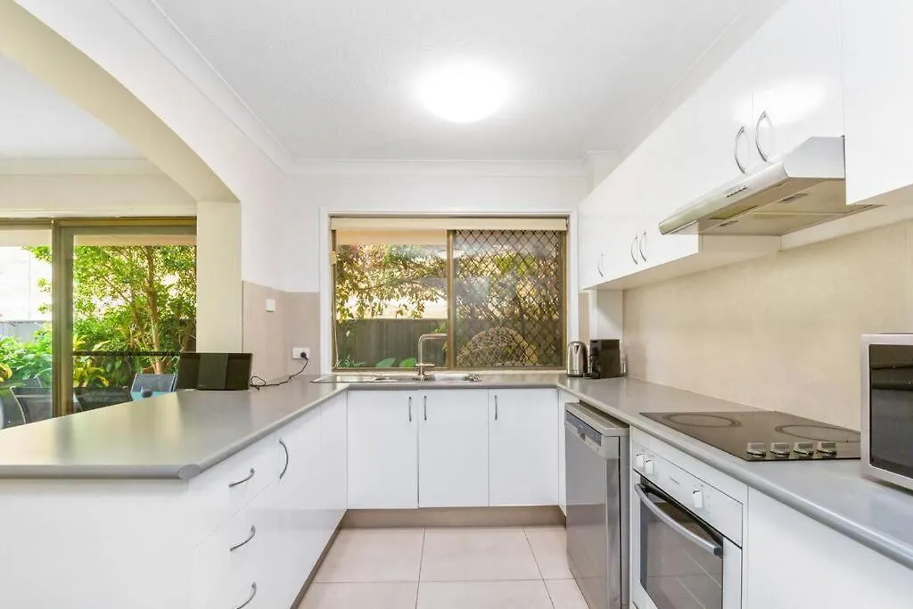 Apartment Paradise Villas- 1 *