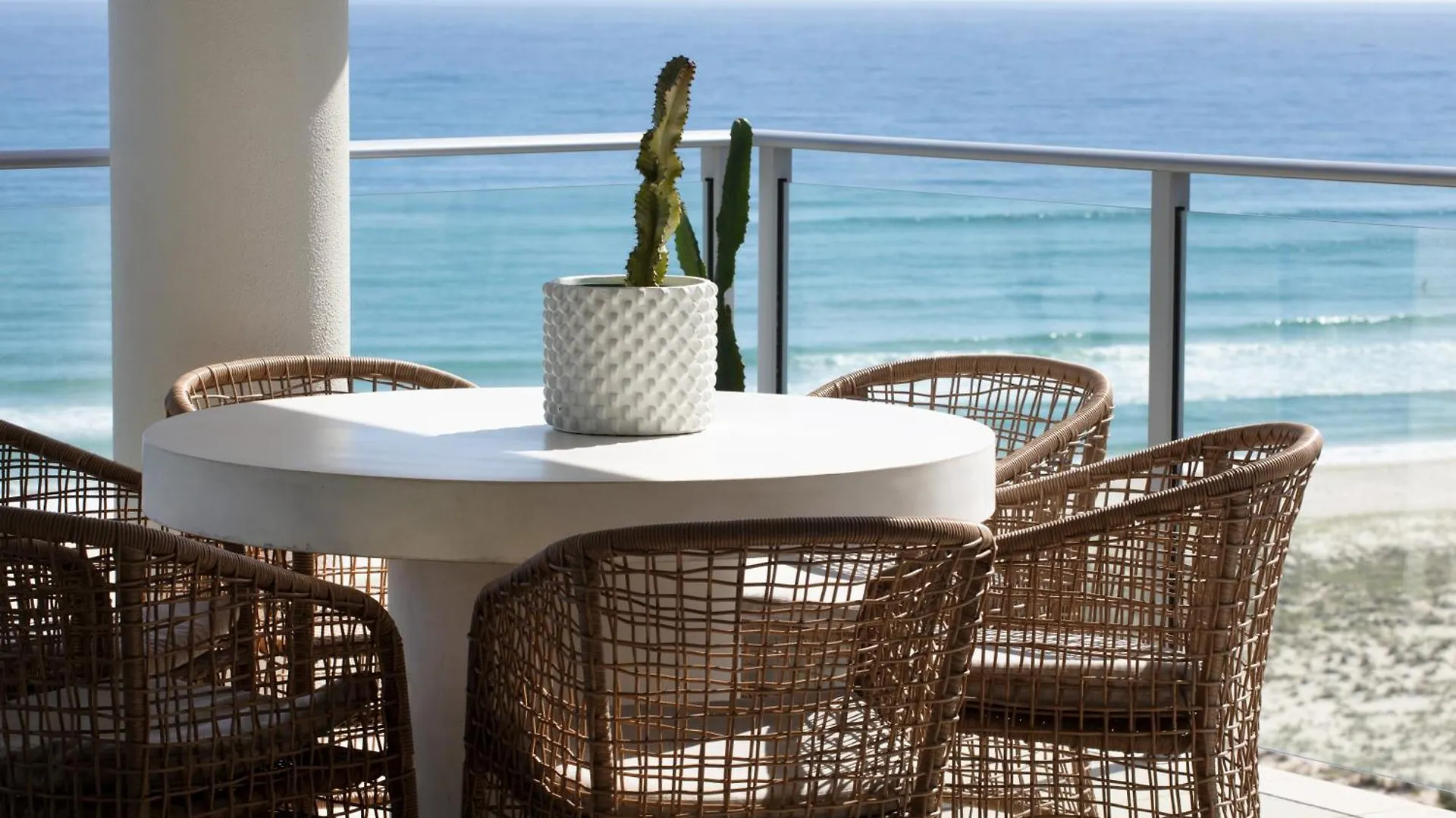 Sol - Luxury 3 Bedroom In Kirra * Gold Coast