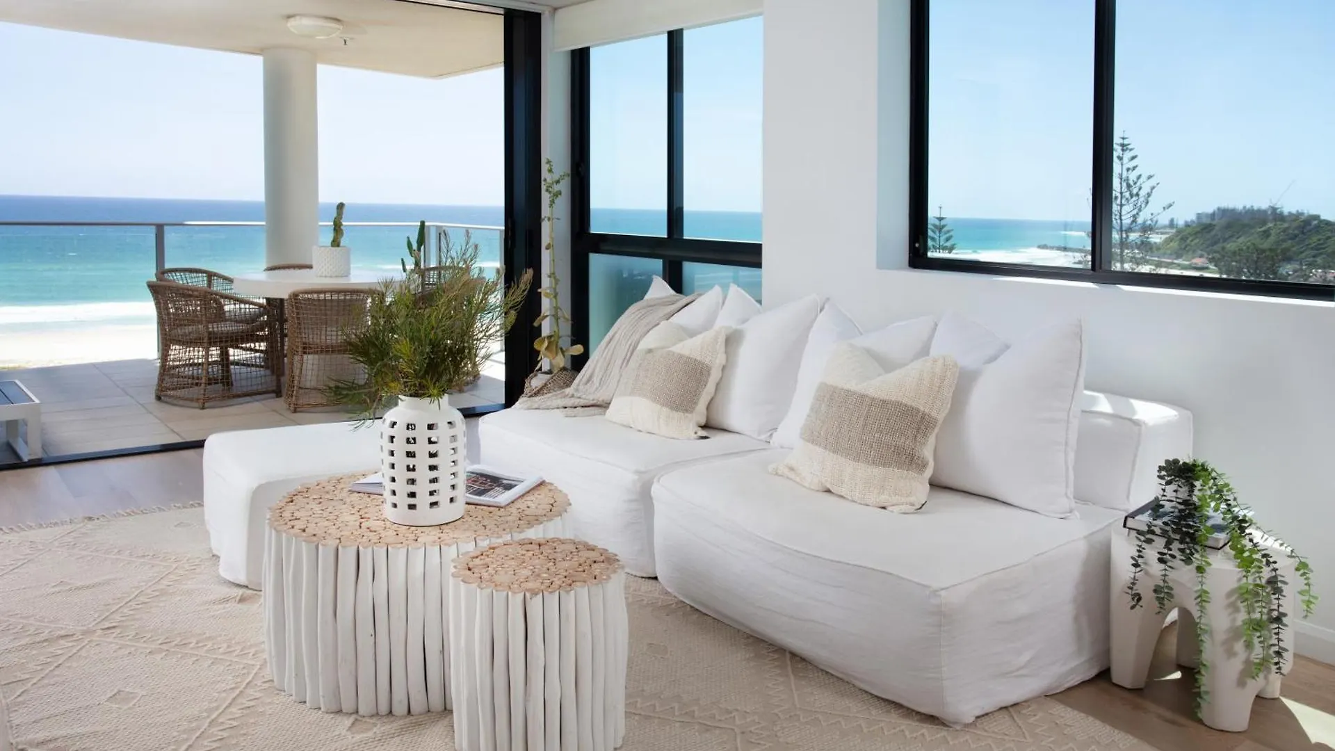 Sol - Luxury 3 Bedroom In Kirra * Gold Coast
