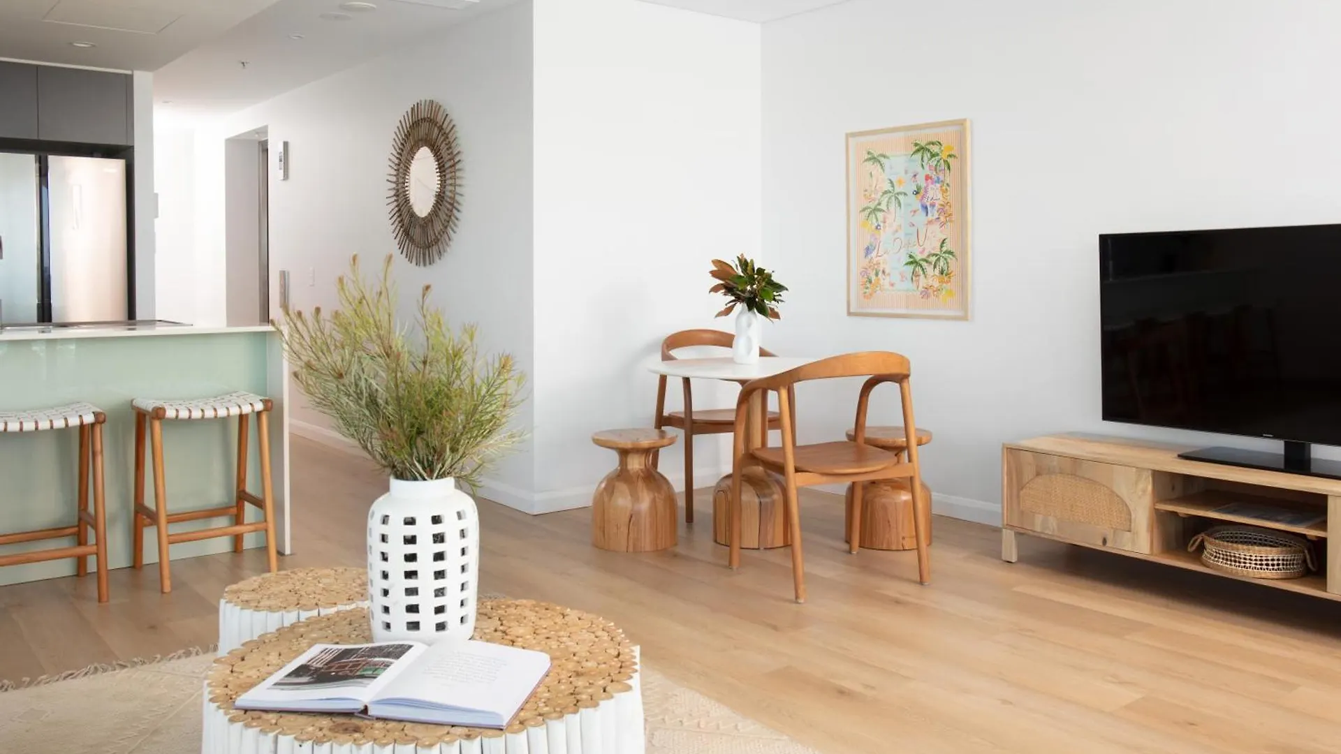 Sol - Luxury 3 Bedroom In Kirra Apartman *