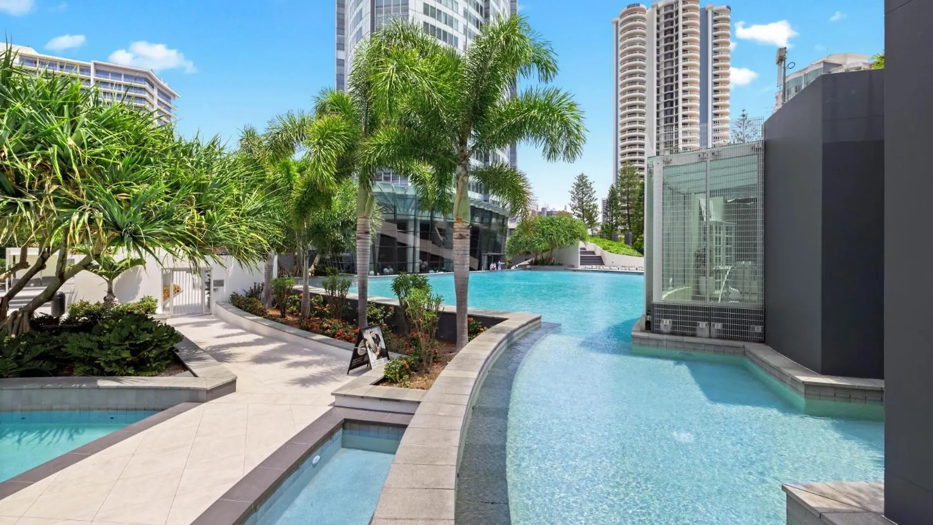 Q Tower In Surfers Paradise - From Level 3 - Self Contained & Privately Managed - Wow Gold Coast