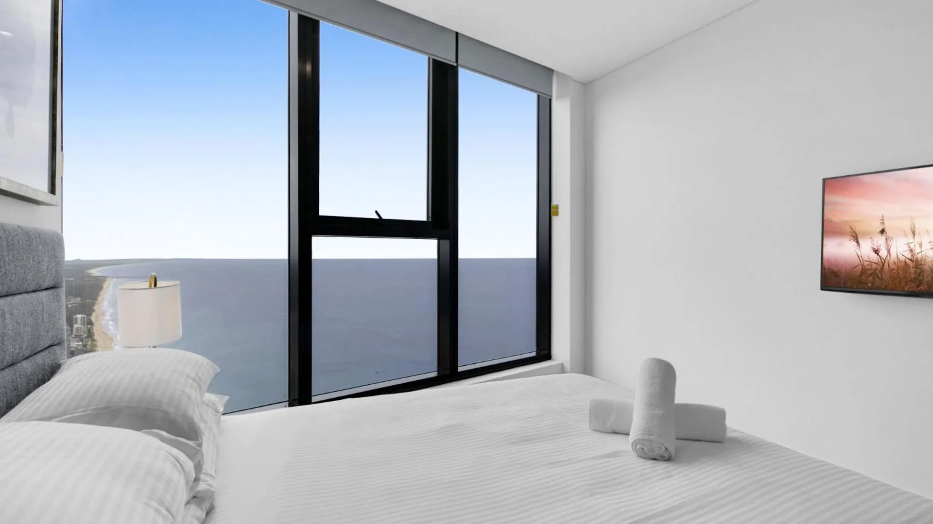 71st Floor Premium With Expansive Ocean Views Apartment