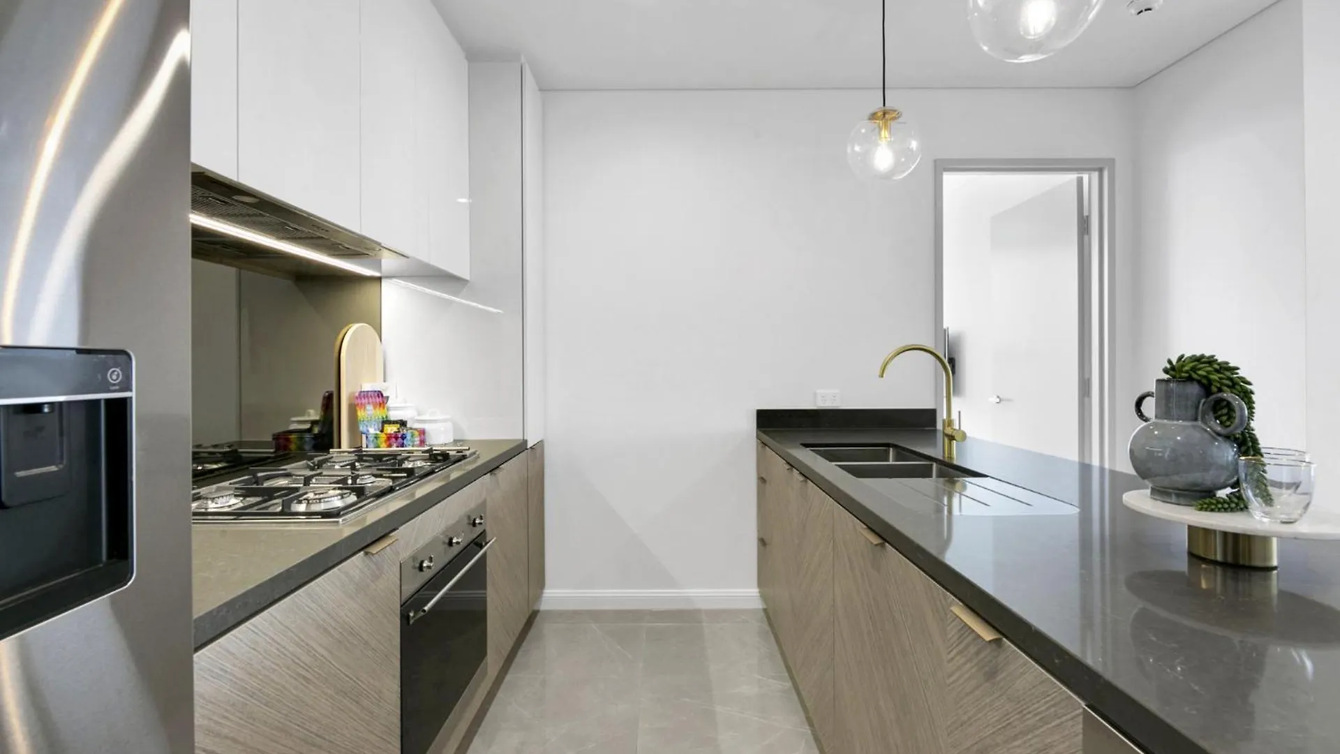 Apartment 71st Floor Premium With Expansive Ocean Views *