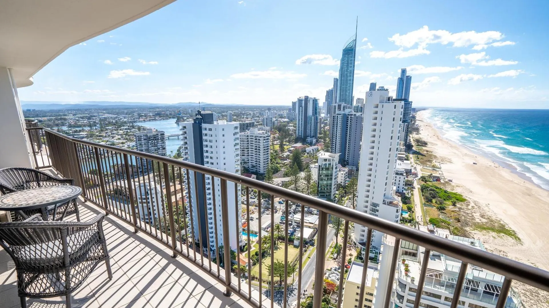 Surfers Aquarius On The 4* Gold Coast