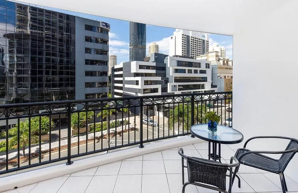 Deluxe Chevron Renaissance * Gold Coast