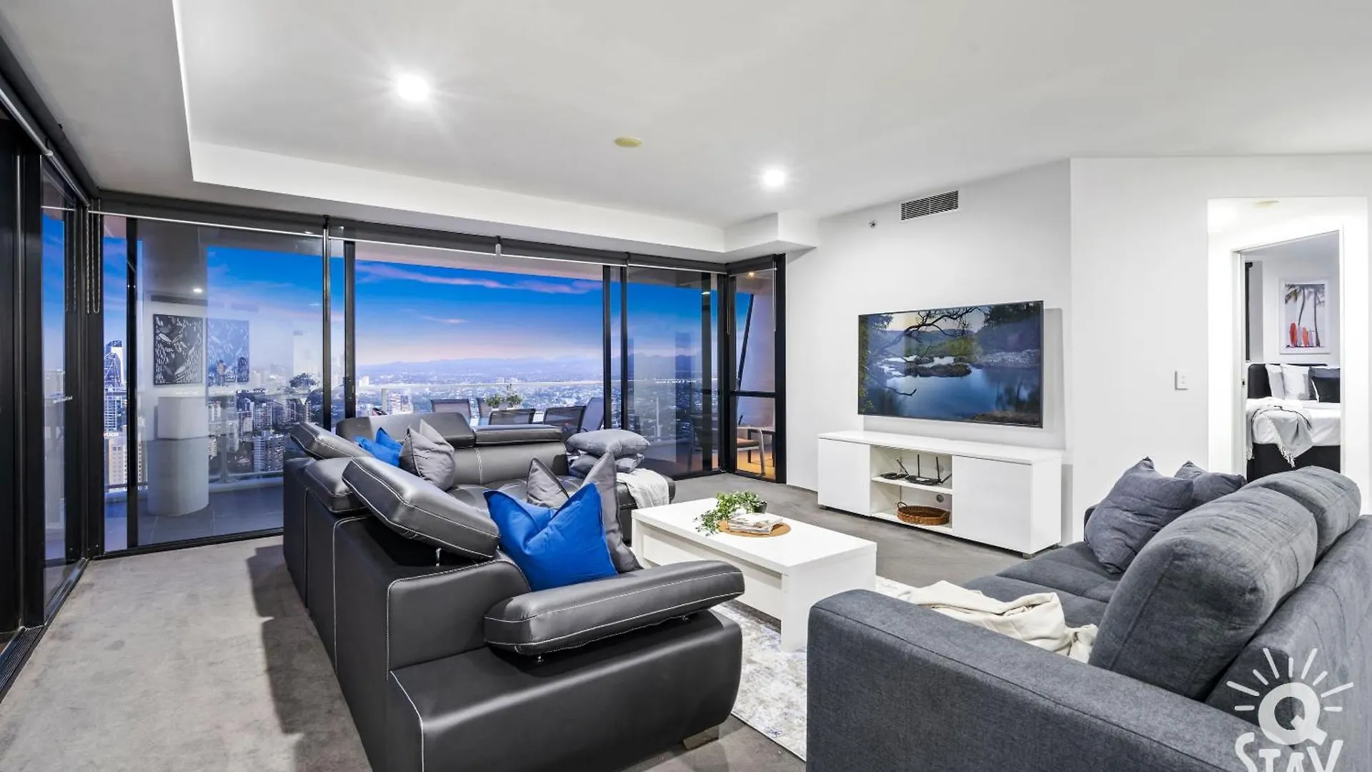 Apartment Private At Circle On Cavill - Q