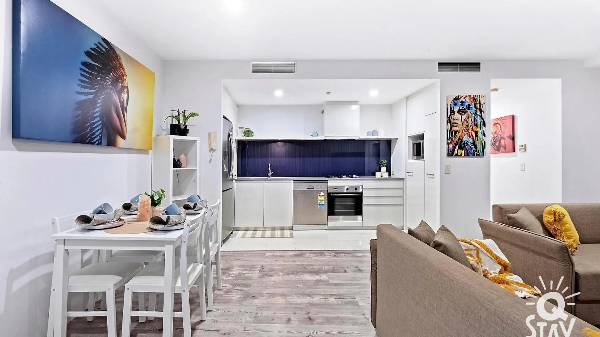 Private At Circle On Cavill - Q Apartment *