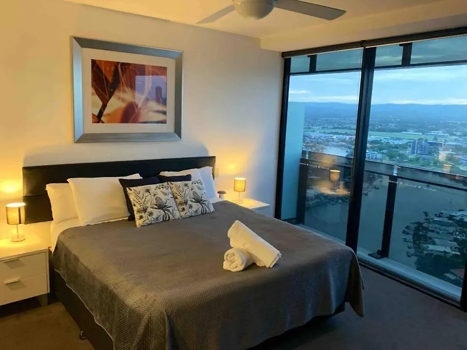 Apartment Circle On Cavil - Large Beach/mountain View *