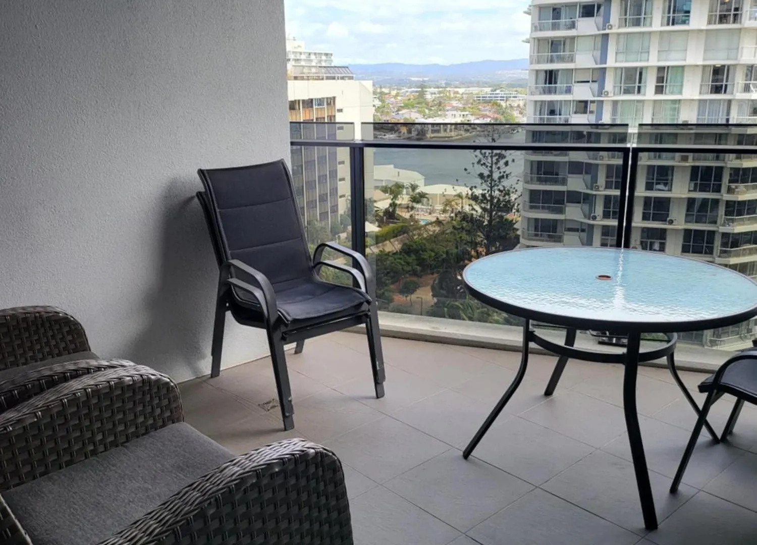 Circle On Cavill - Hosted By Coastal Letting Gold Coast