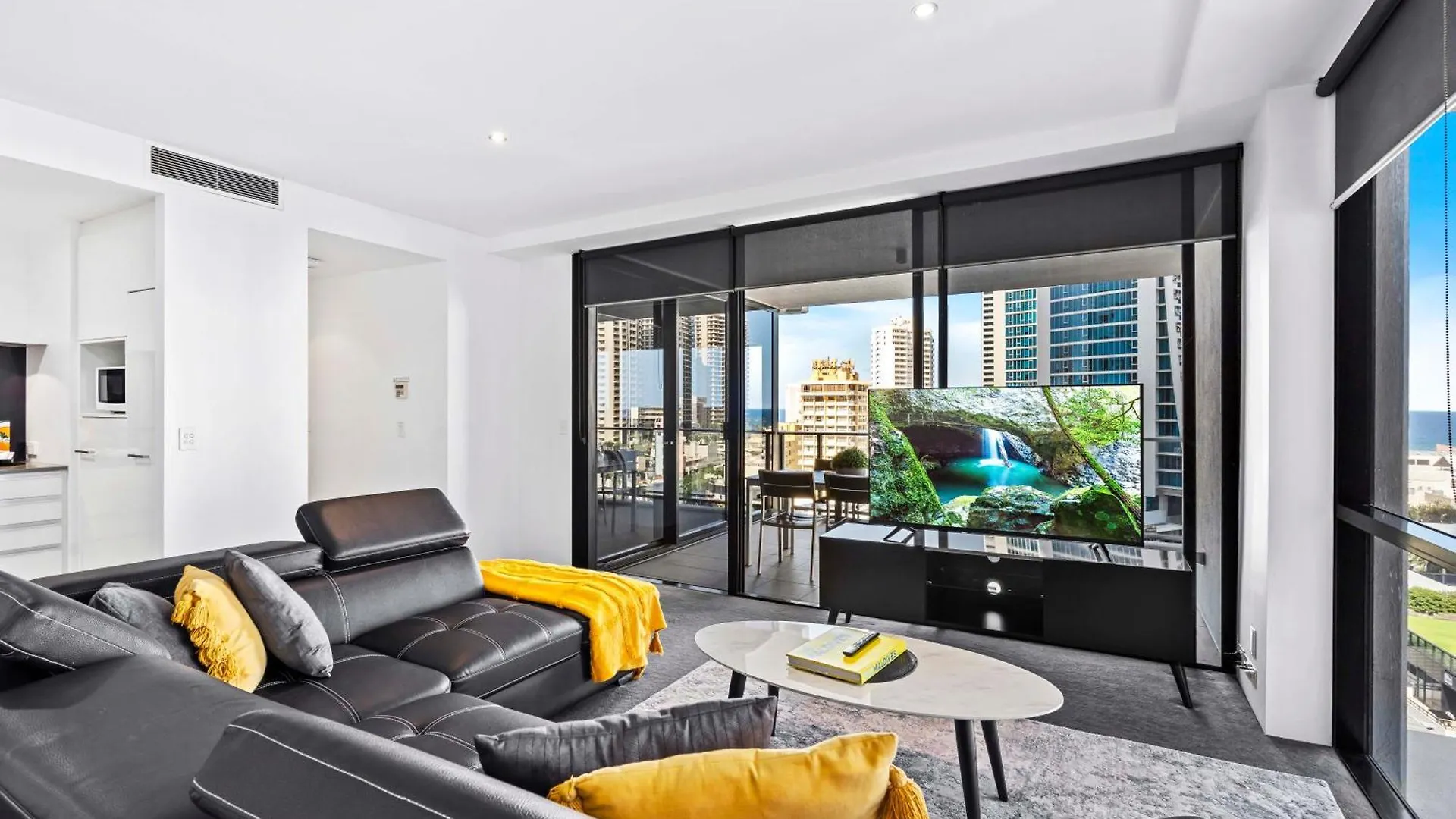 Circle On Cavill - Self Contained & Privately Managed - Wow Apartmán Gold Coast