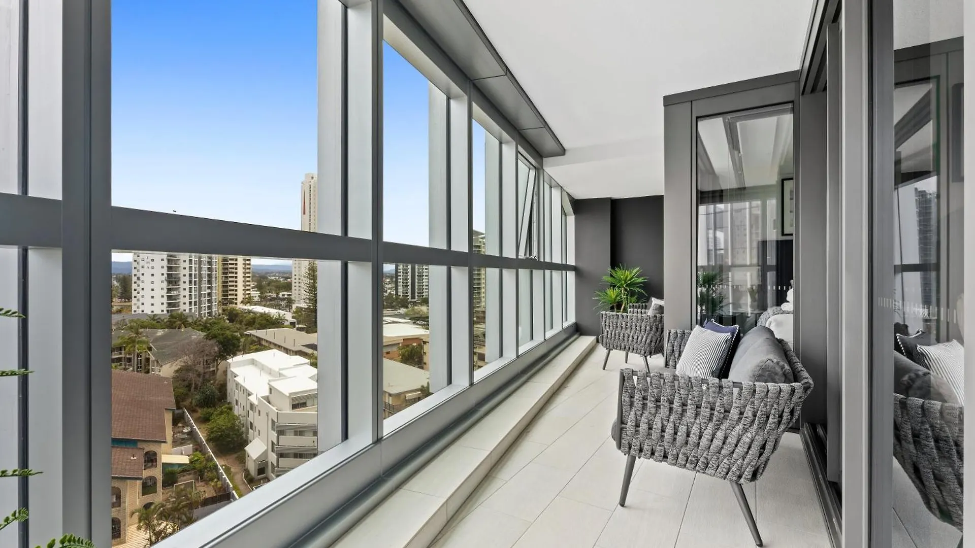 Jewel Beachfront Residences Apartment