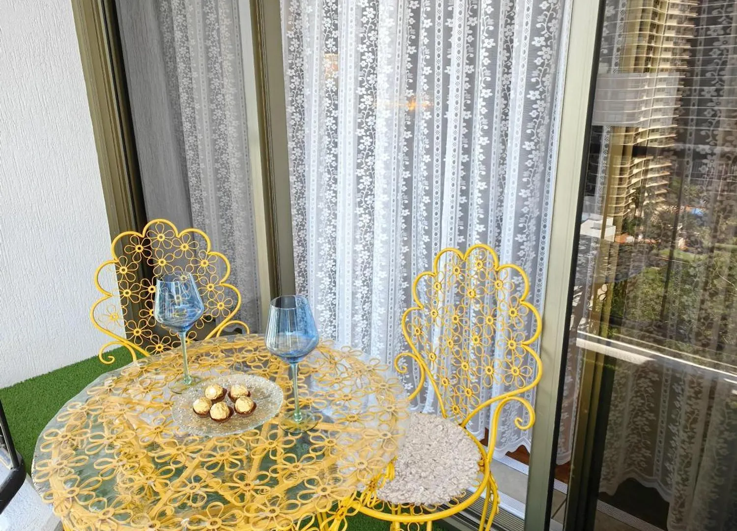 Luxury Escape! Amazing Ocean View Location Get To Everything Apartment