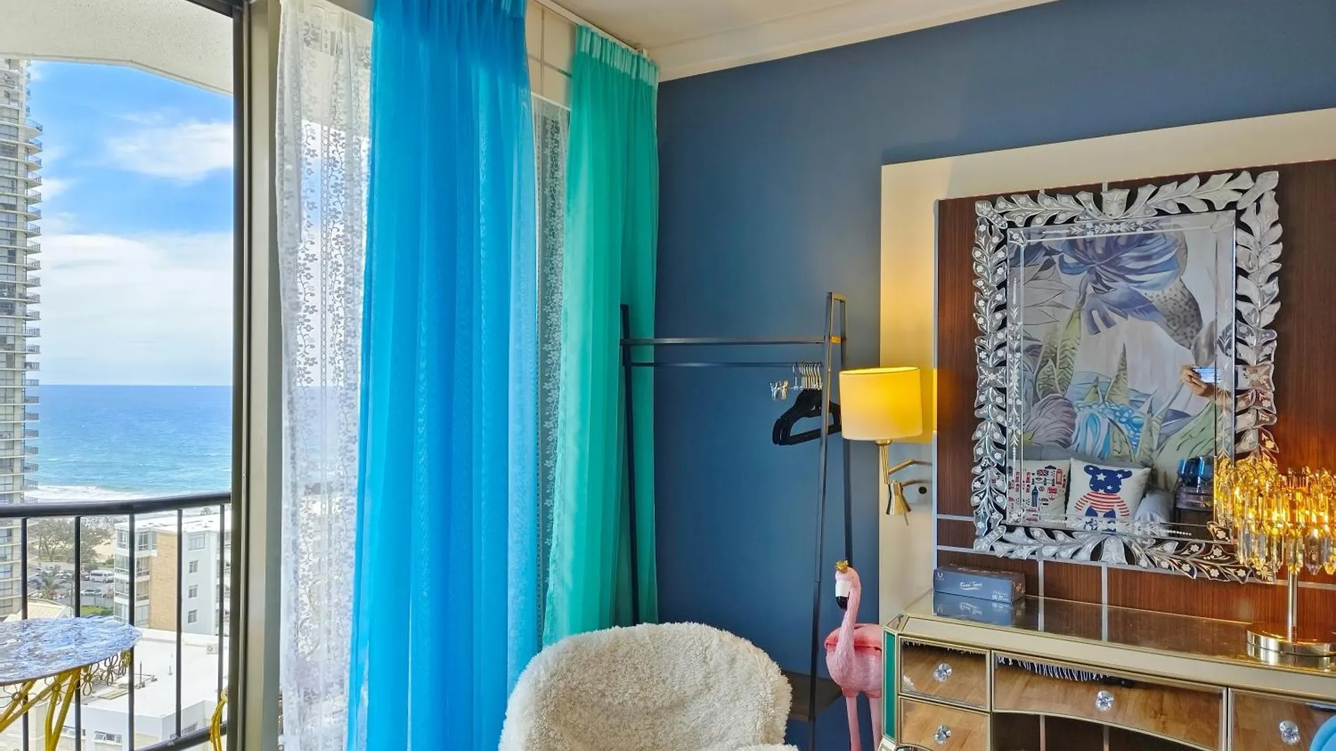 Luxury Escape! Amazing Ocean View Location Get To Everything Apartment Gold Coast