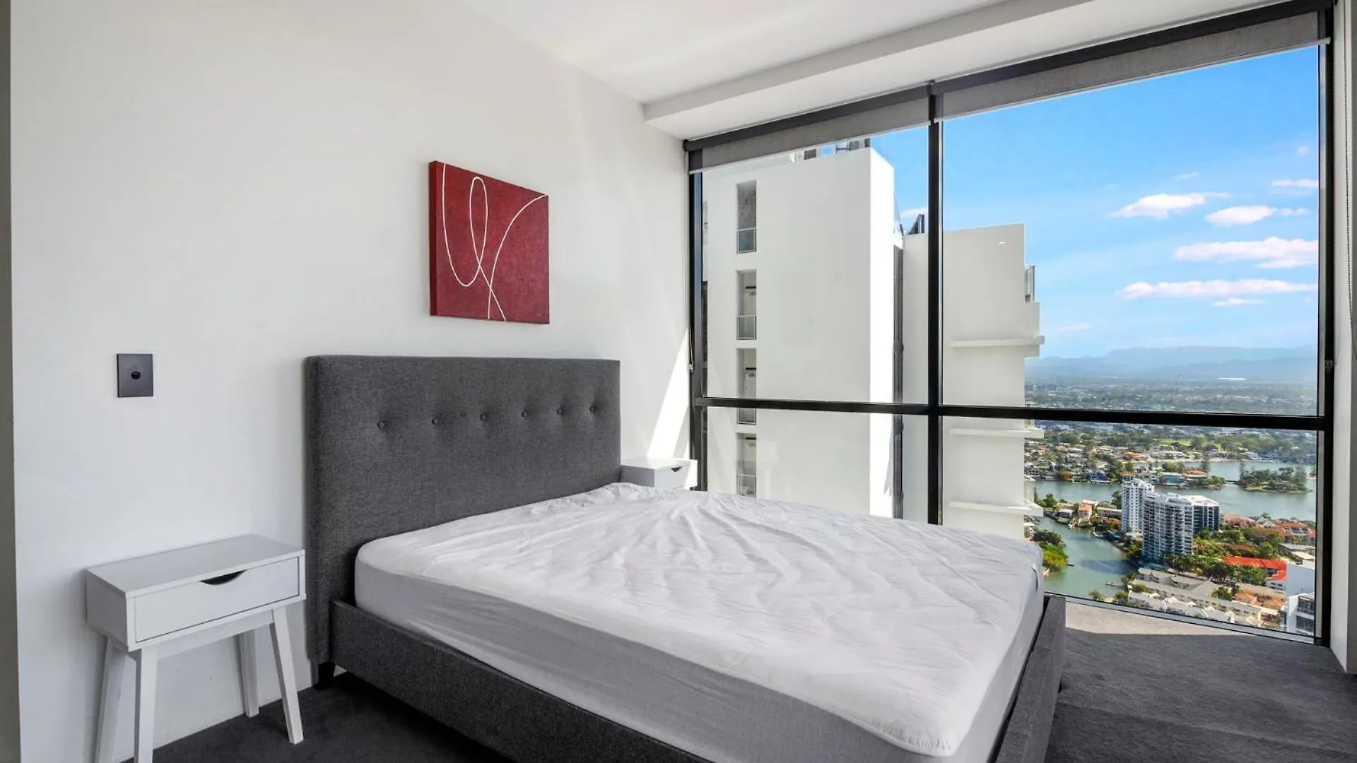 Circle On Cavill High Floor 1 Bedroom Apartment Gold Coast