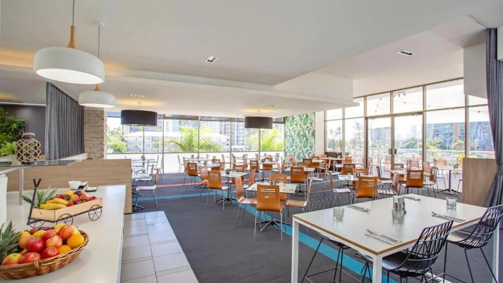 On 22 View Avenue, Surfers Paradise * Gold Coast