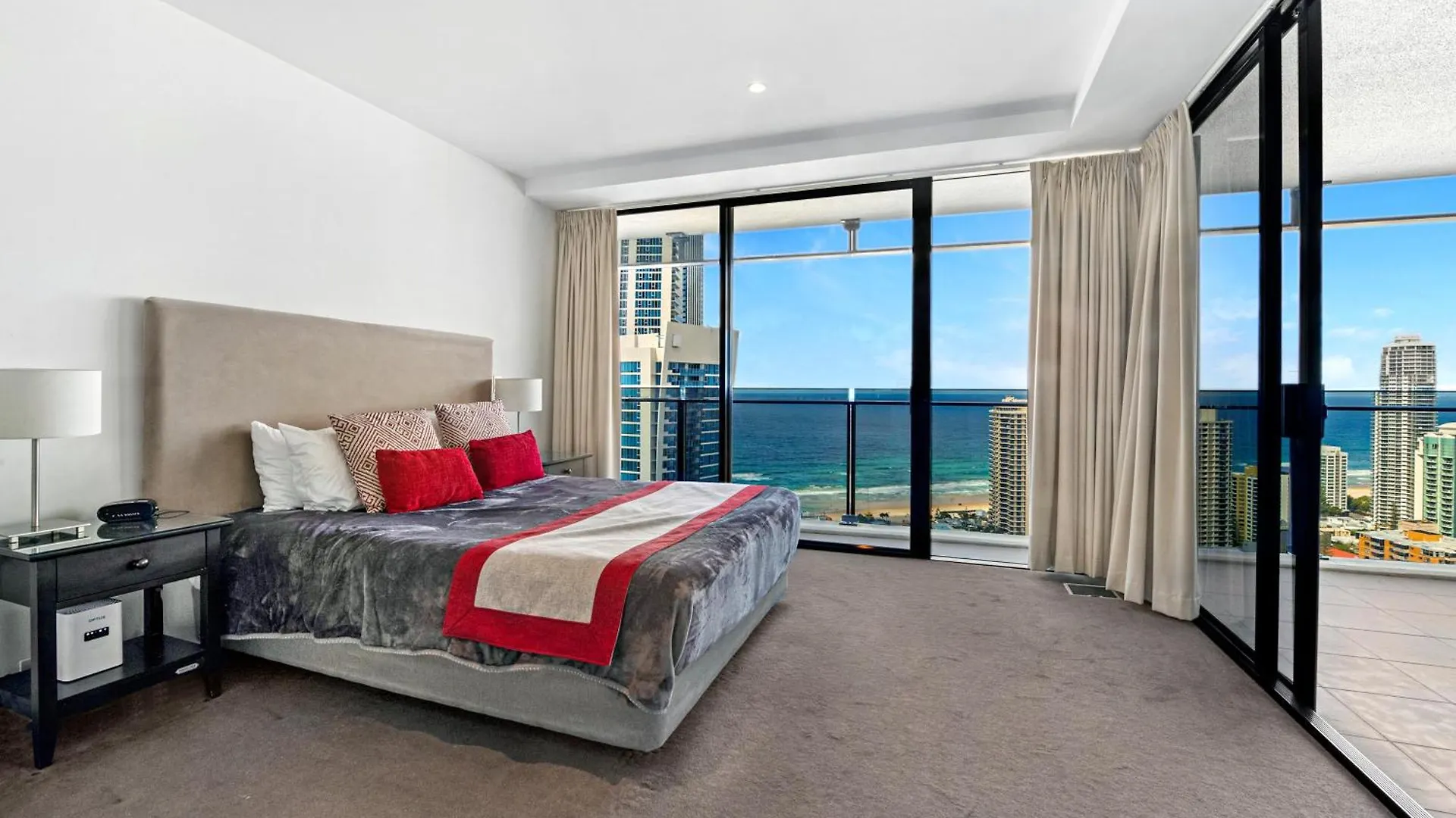 1br Couples Retreat In Circle On Cavill Gold Coast