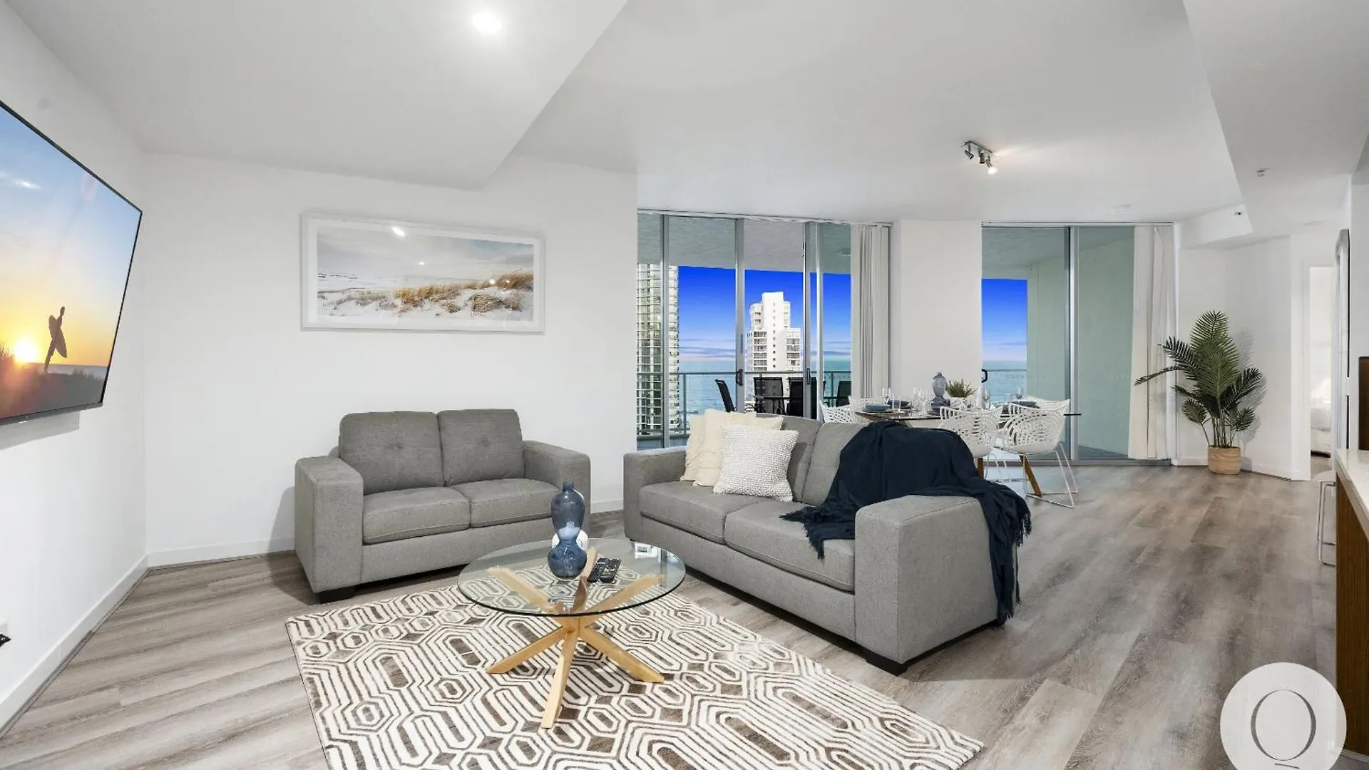 Wings Penthouses - Qstay Apartment