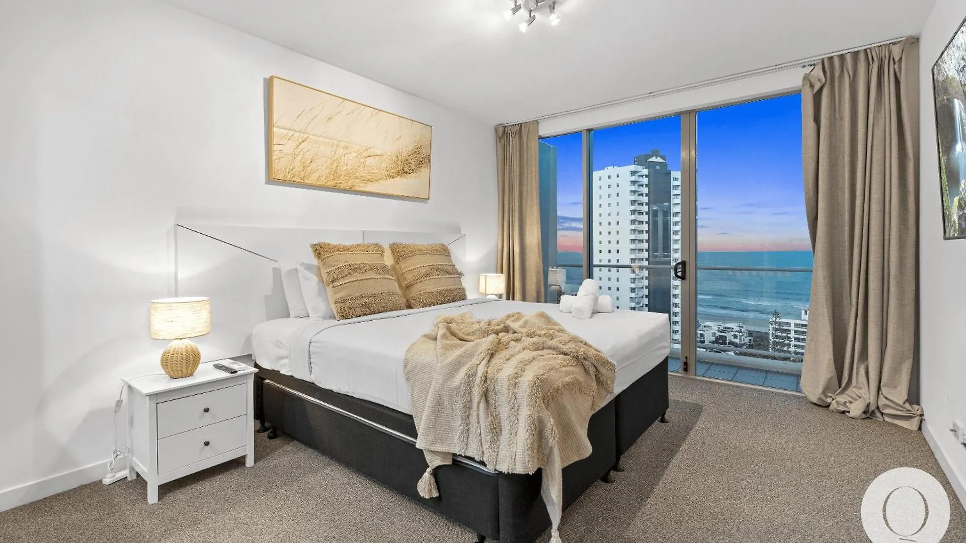 Wings Penthouses - Qstay Apartment *