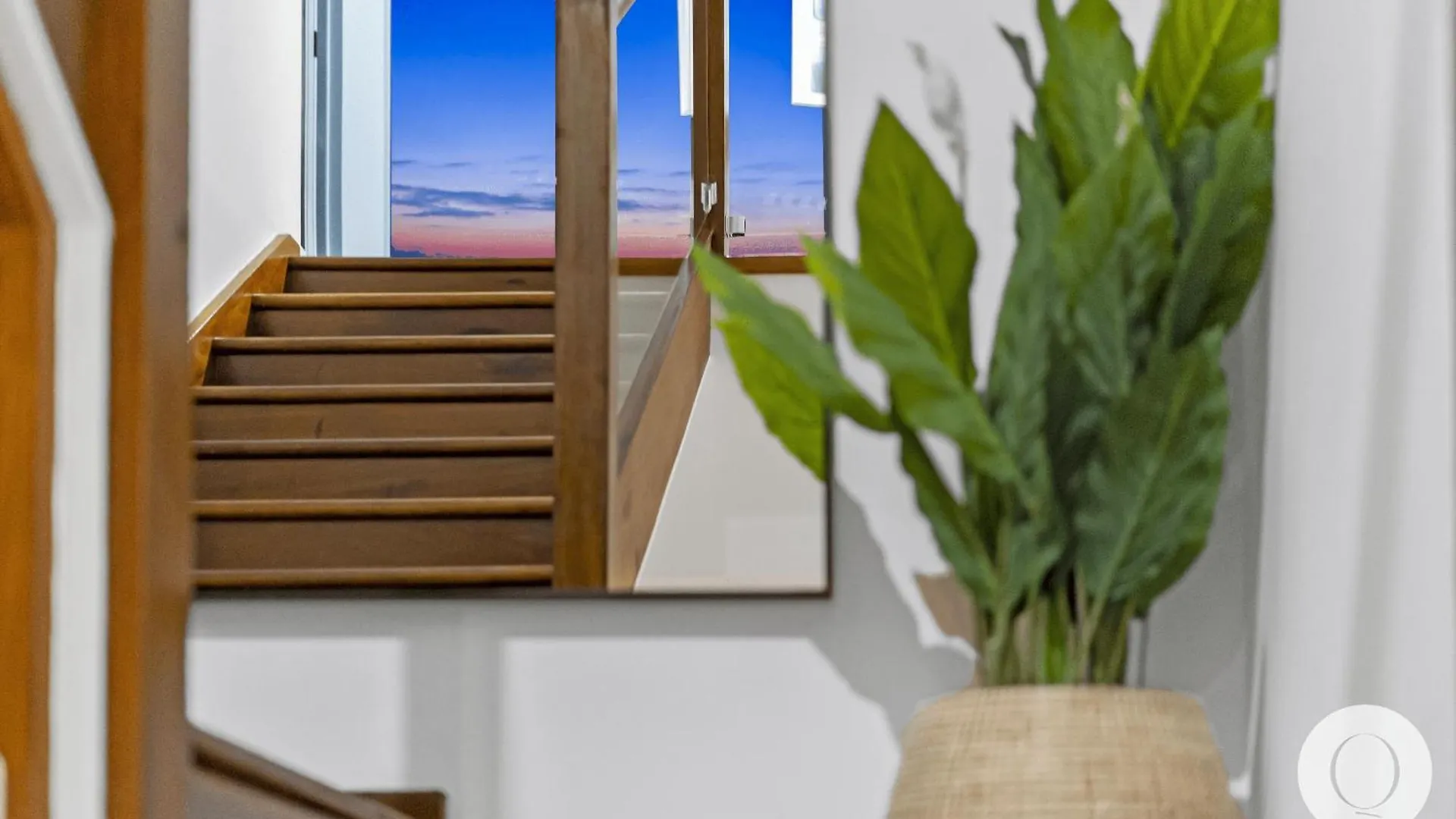 Wings Penthouses - Qstay *