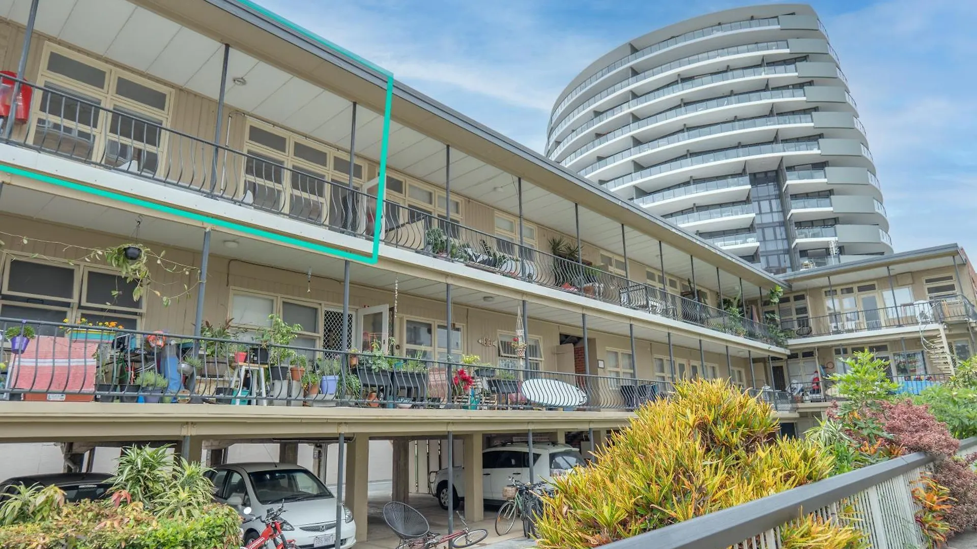 2br Seaside Serenity In Burleigh Waters
