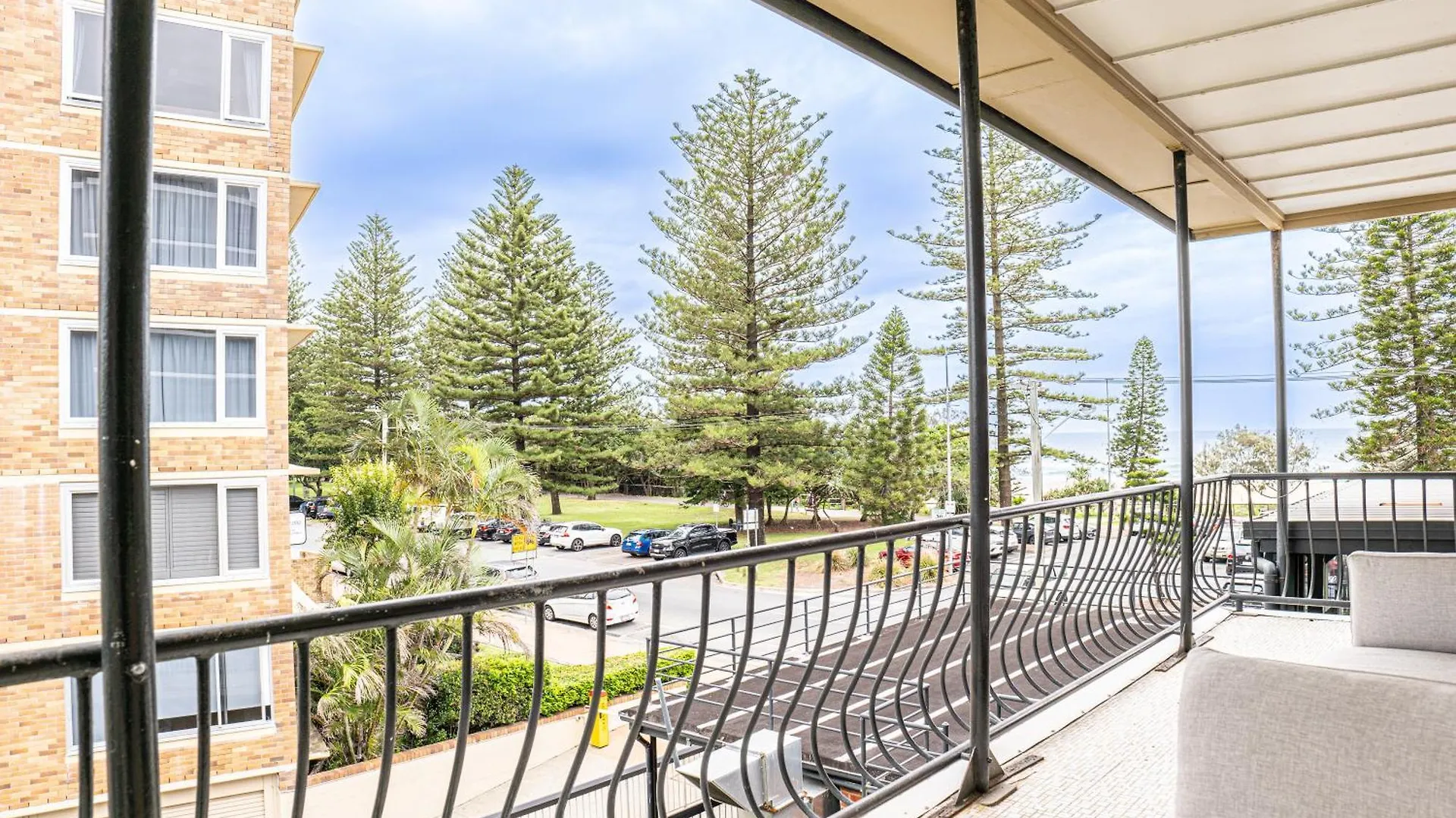 2br Seaside Serenity In Burleigh Waters Gold Coast