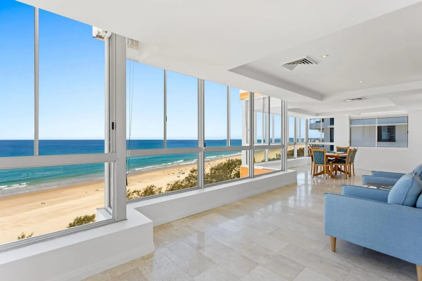 Apartment The Wave Watcher - A Breathtaking Oceanfront Haven Gold Coast