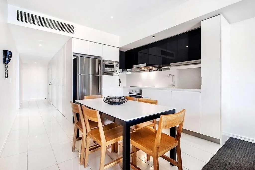 Hilton Surfers - 4bd Large Views * Gold Coast